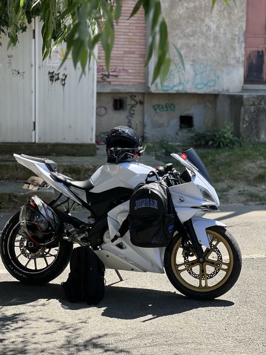 Yamaha YZF R-125 2010
