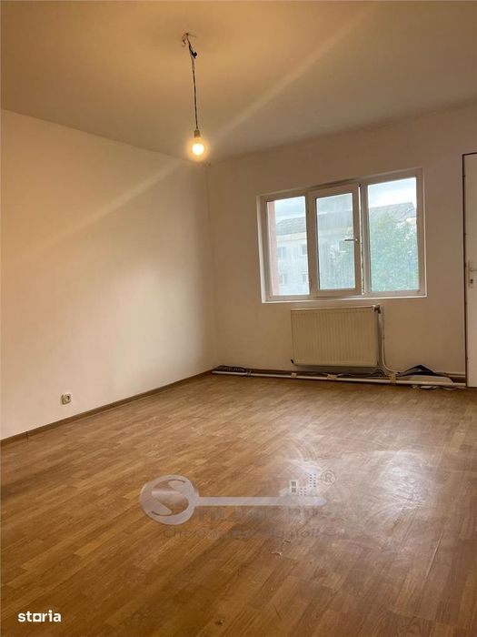 Apartament 3 camere decomandat- NICOLINA