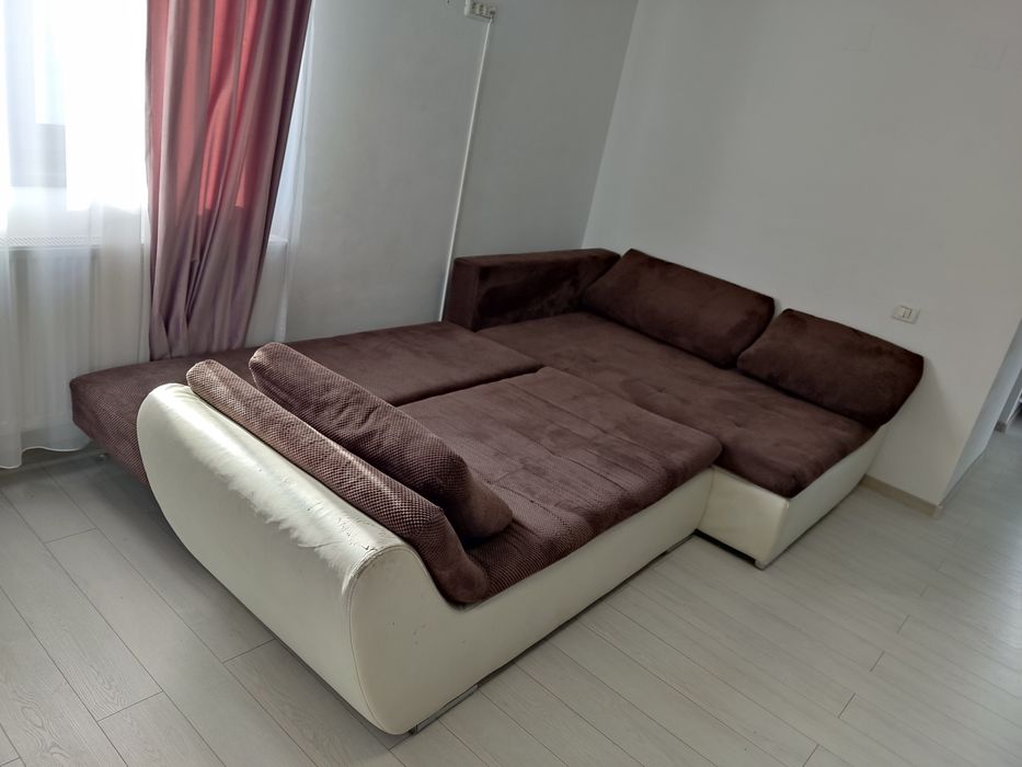 Colțar living extensibil-3 perne mari-Spatiu lenjerie