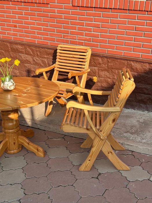 Продам!!!  Стол,стулья