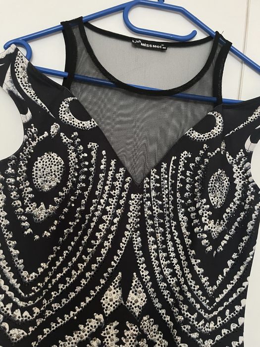 Официална рокля размер М