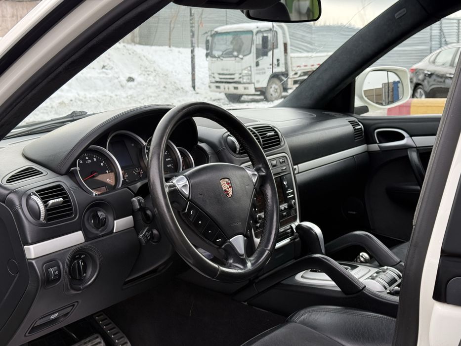 Продам porche cayenne 2009