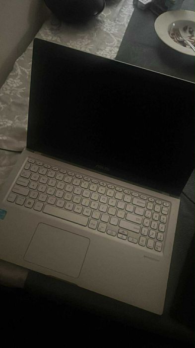 vand Asus intel r celeron r n4500 cpu 1.10 ghz 1.11 ghz  16 gb ram