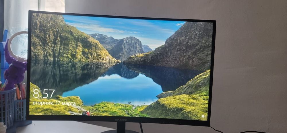 Immer 24" 24d9000 в отличном состоянии