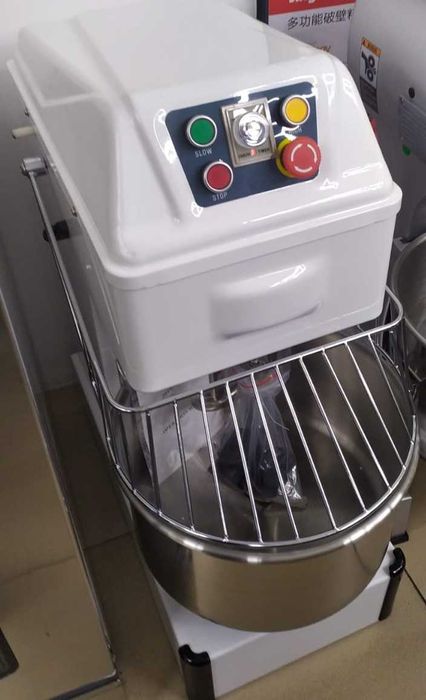 Тестомес DH-30A на 30 литров.