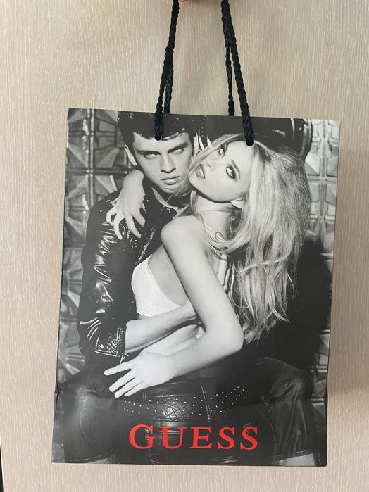 Оригинална шапка Guess