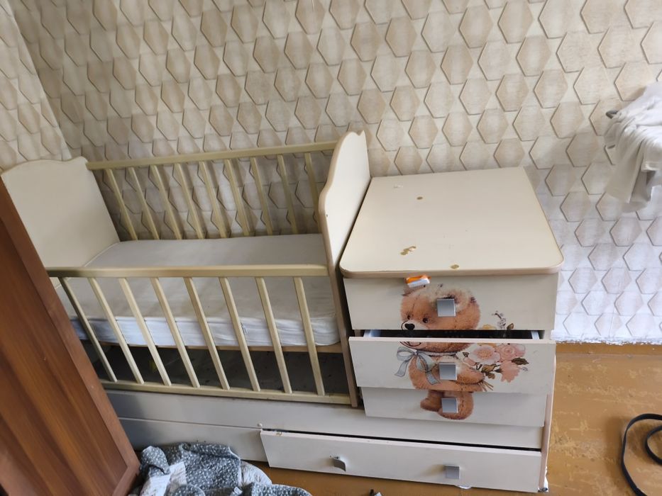 Отдам детскую кроватку