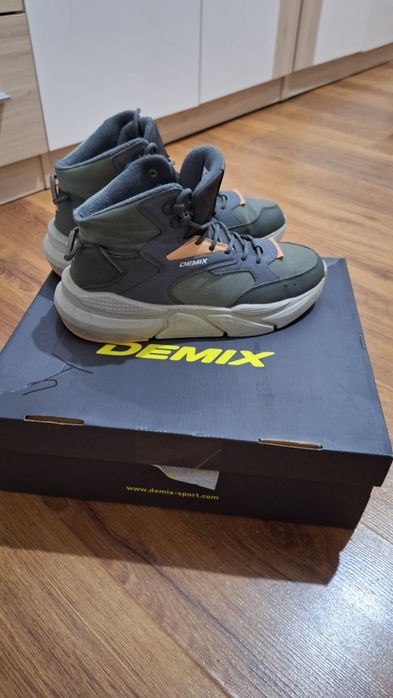 Сапоги и кроссовки