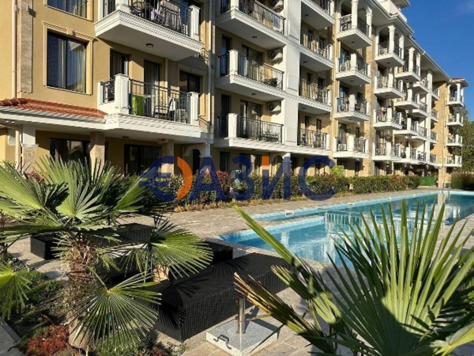 Голям двустаен апартамент с просторна веранда, Слънчев Бряг,154 000