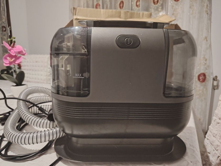 Vand aspirator portabil