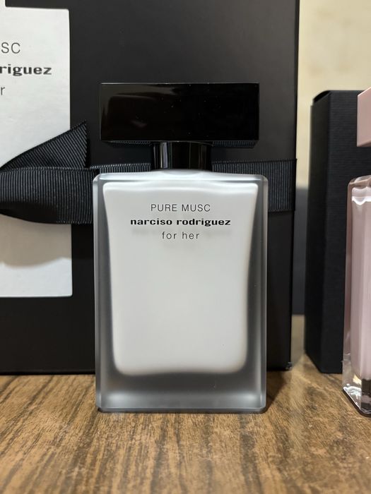 Парфюми на Emporio Armani, Narciso Rodriguez и Jimmy Choo
