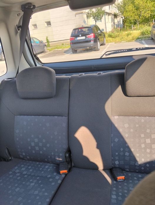 Vând Opel Agila 2005