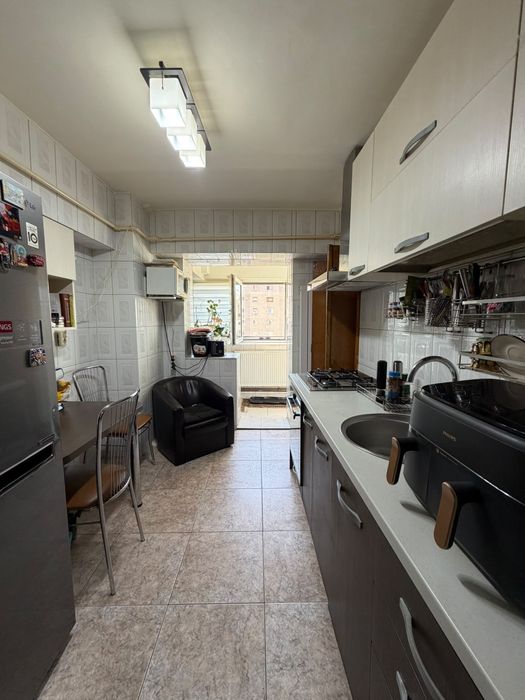 Vand apartament 3 camere, 3 balcoane, 2 băi, Parcul Catedralei