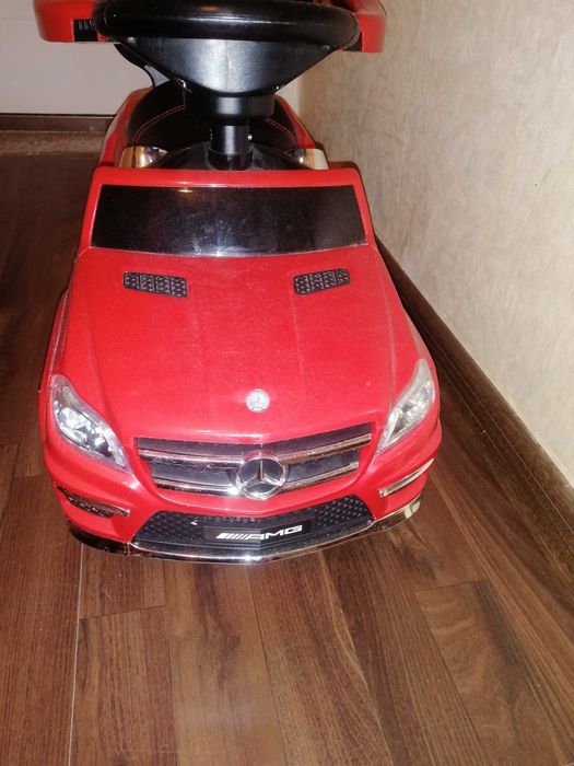 Кола за бутане -Ride-on с дръжка, нов