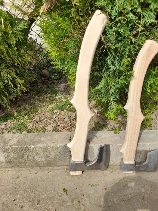 Брадви топори нови