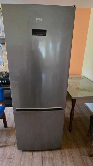 Combina Beko, moderna, gri
