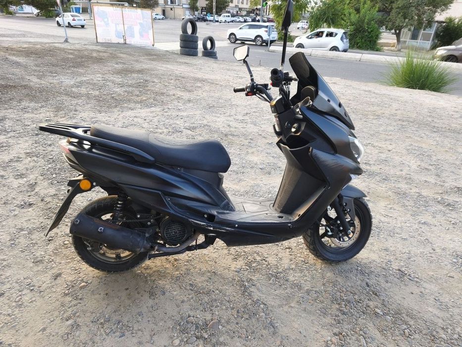 Skuter 150 kub sotiladi