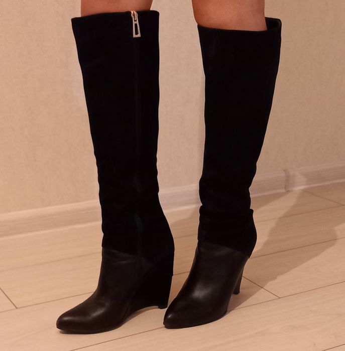 Продаются сапоги и босоножки