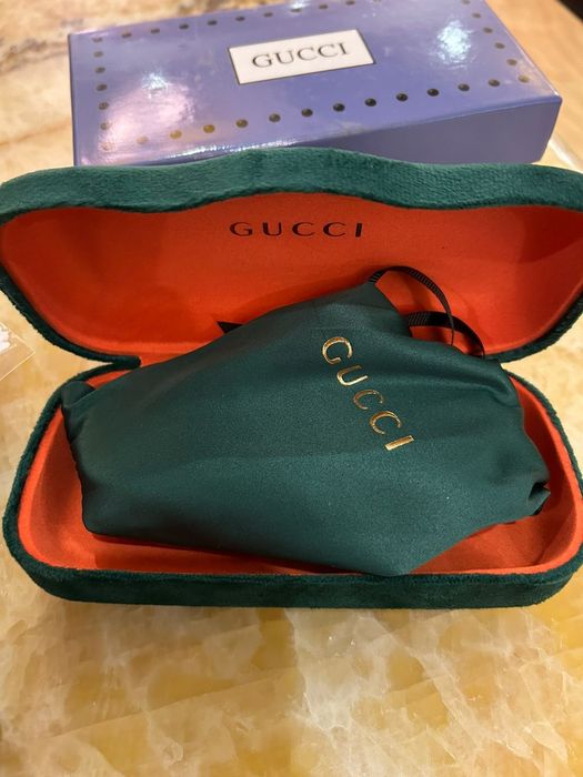 Очки солнцезащитные