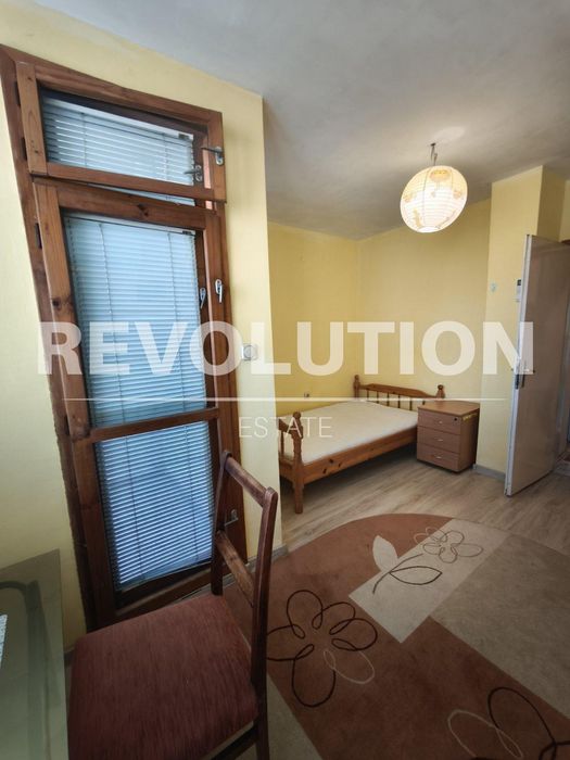 Дава се под наем Четиристаен апартамент в Пловдив, Каменица 1 - 156 кв.м за 450 € - Снимка #3