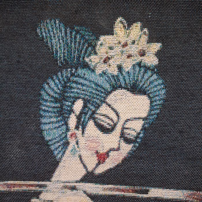 Продаётся картина в рамке.