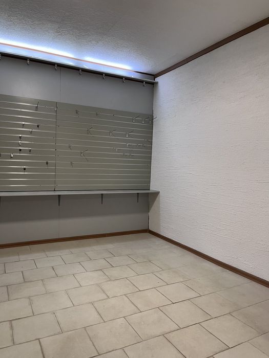 Отдавам магазин под наем 320кв.м