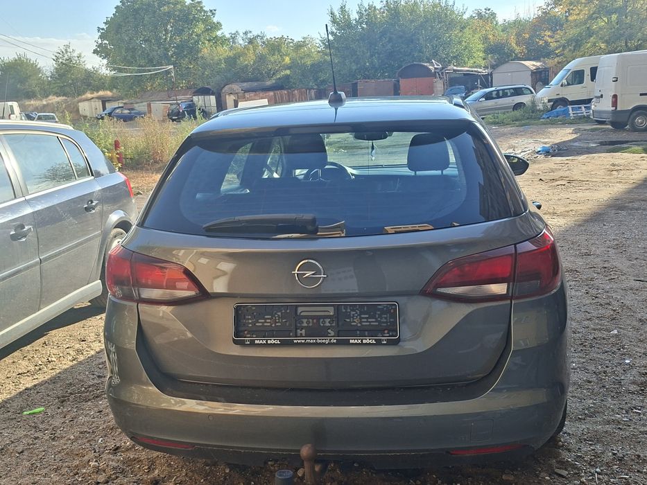 Продaва се Opel Astra 2020