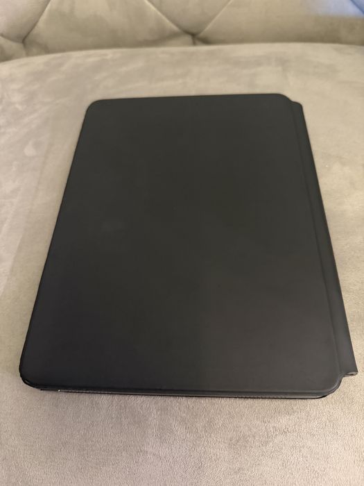 iPad Pro 11" (2020) – 256GB, Wi-Fi, impecabil + Magic Keyboard