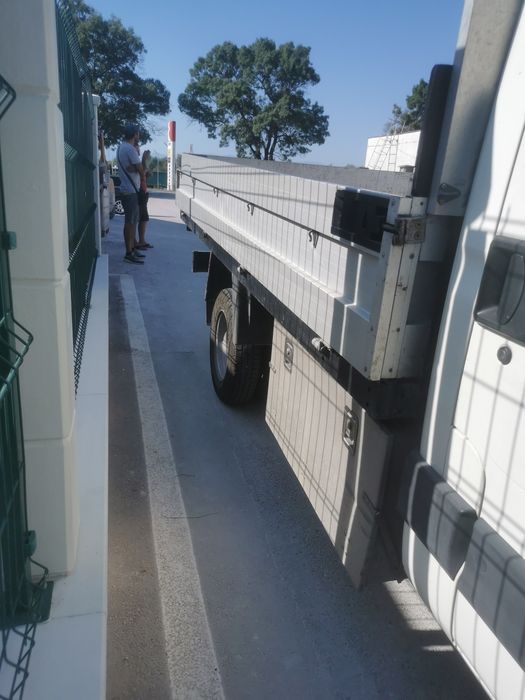 Продавам товарен бус Ивеко 35С17