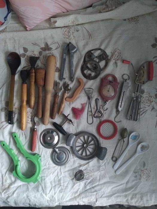 Консервный ключ и крышки