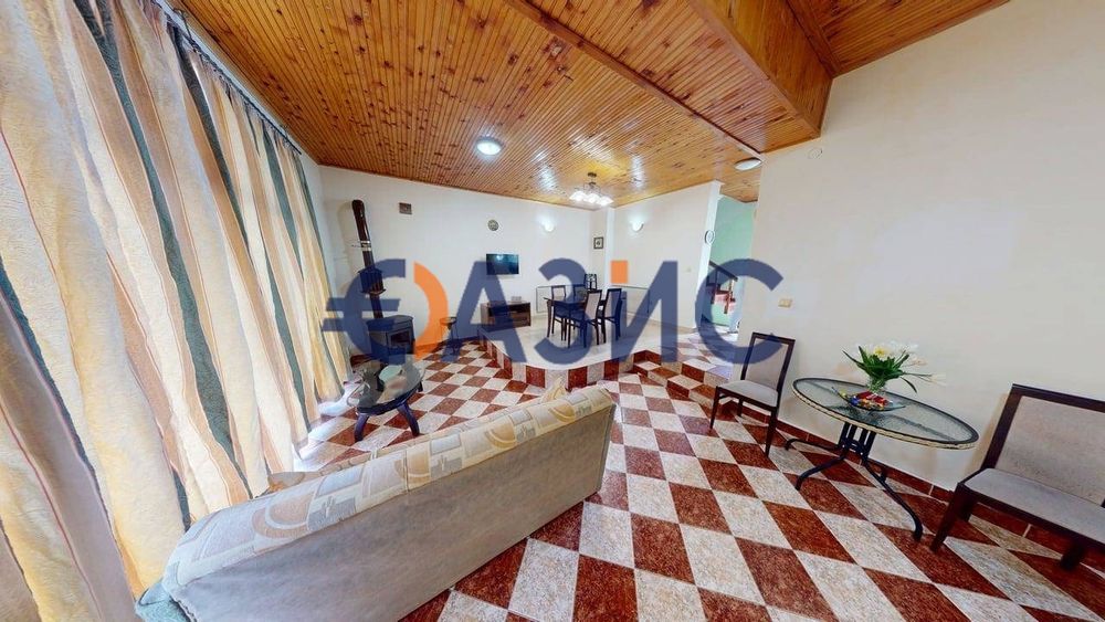 Продава се Четиристаен апартамент в с. Порой, Област Бургас - 132 кв.м за 328 €/кв.м - Снимка #2