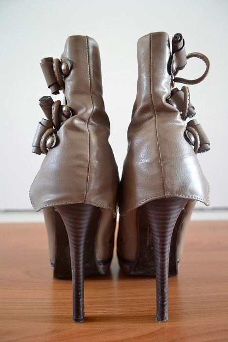 Vand botine elegante, marimea 38