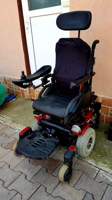 Cărucior persoane dizabilități