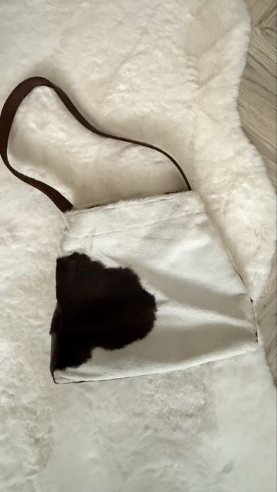 Дамска чанта от естествена телешка кожа