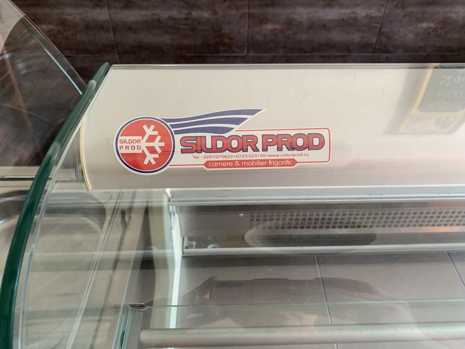 Vitrina frigorifica carne si mezeluri