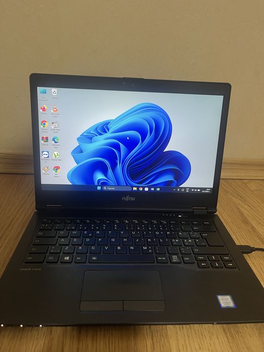 Лаптоп Fujitsu Lifebook U474