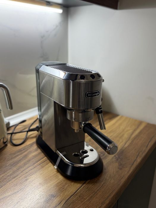 Кофемолка delonghi срочно продается