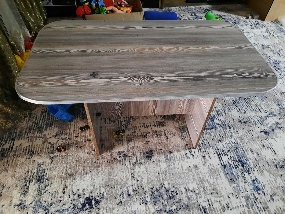 Столь срочно продам