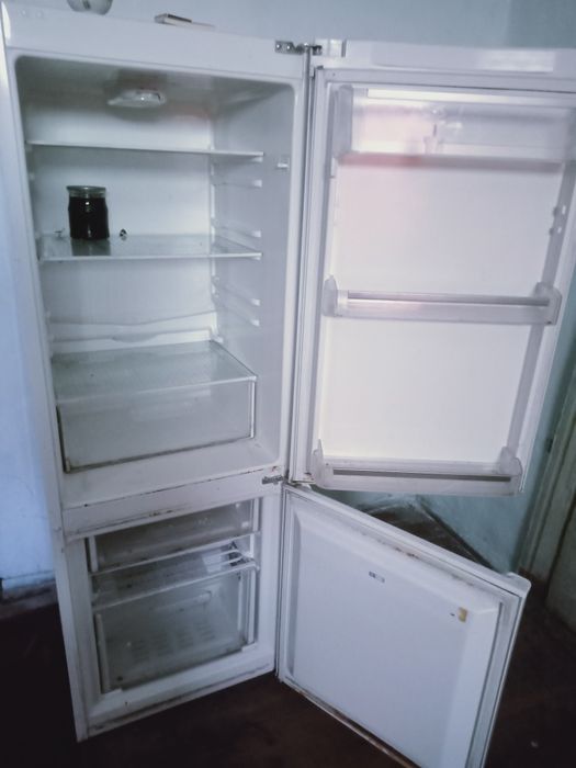 Продам холодильник