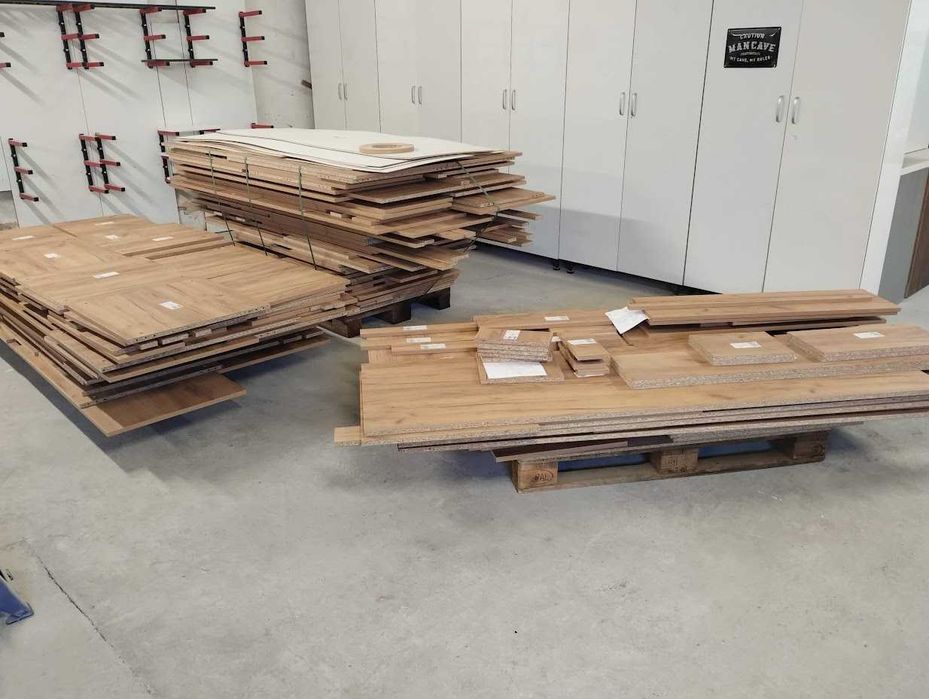 Разкрояване, кантиране и разпробиване на детайли за кухни по поръчка