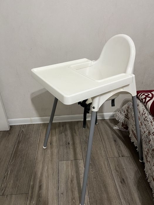 Стол для кормление