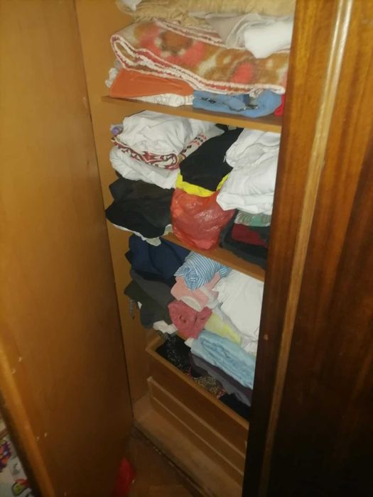 голям дървен ГАРДЕРОБ с 2 нощни ШКАФЧЕТА в комплект