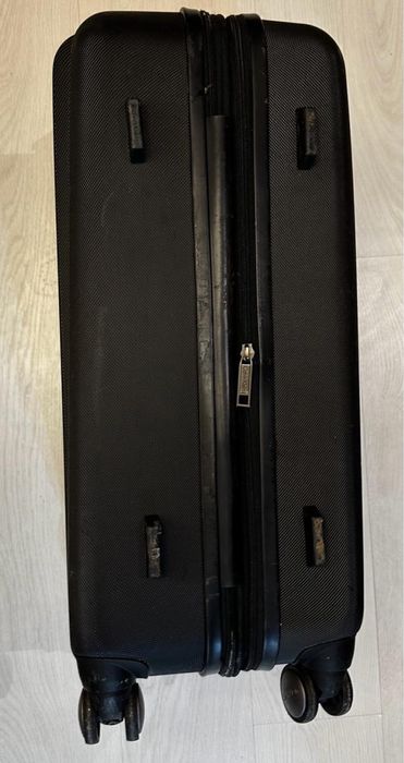 Чемодан для путешествий.Каучук