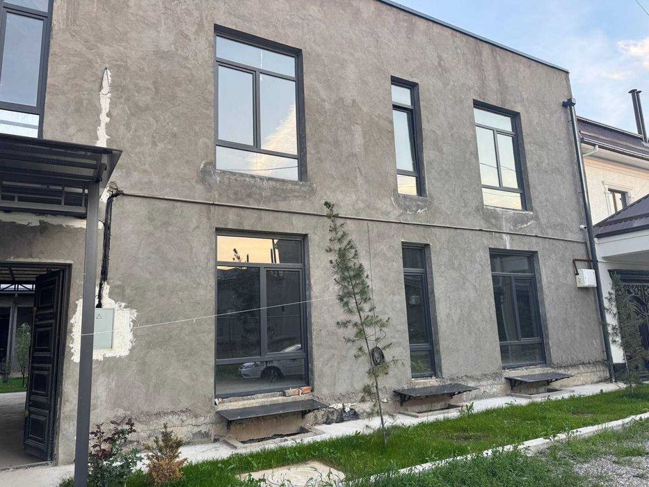 Продаётся двухэтажный дом в стиле хай-тек (6 соток).