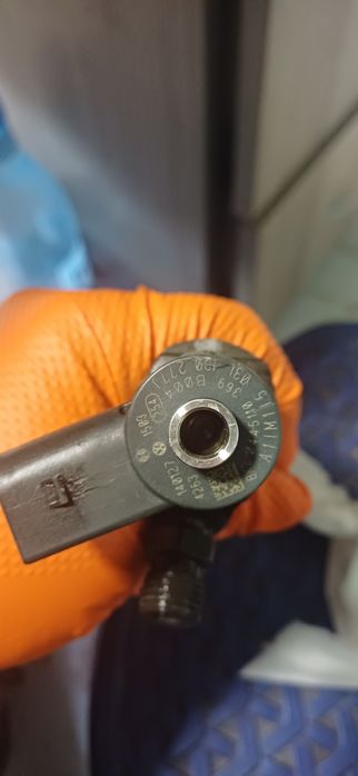 Injectoare audi a4 b8 8k audi a5 2.0 tdi cgl 0445110369 03L130277J