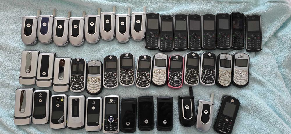 Lot 148 Telefoane Motorola, Samsung, LG, Alcatel, Blackberry - Blocate In Reteaua Tracfone USA