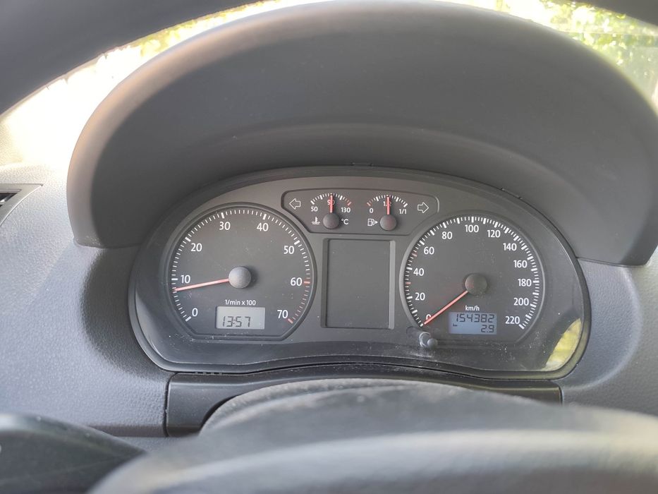 VOLKSWAGEN Polo 2006 — imagine 3