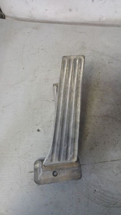 pedala acceleratie bmw e90 3542678863301