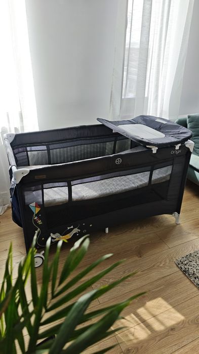 Vând pătuț copii Chipolino Onyx portabil produs că nou