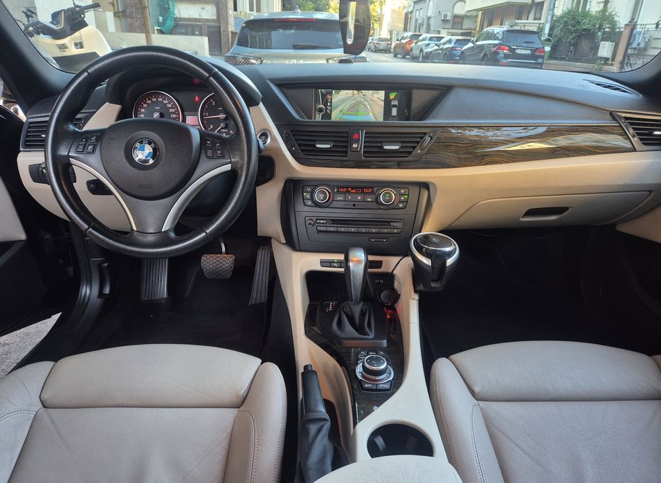 Vand Bmw X1 2.3D Xdrive Automata, Navigatie.